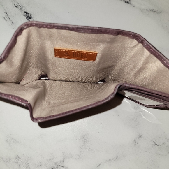HOBO Limited Edition Metallic Plum Graphite 'Jill' Tri-Fold Leather Wallet - Picture 4 of 9
